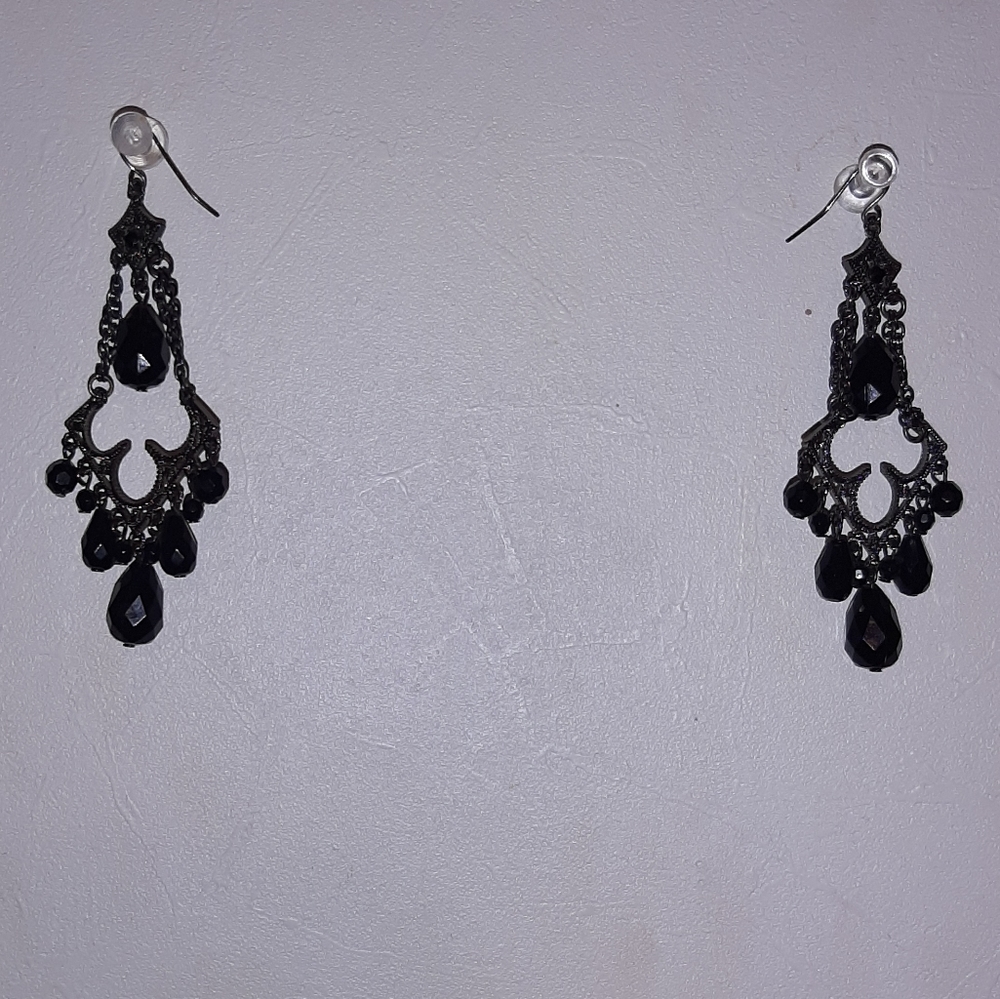 Black Dangling Earrings